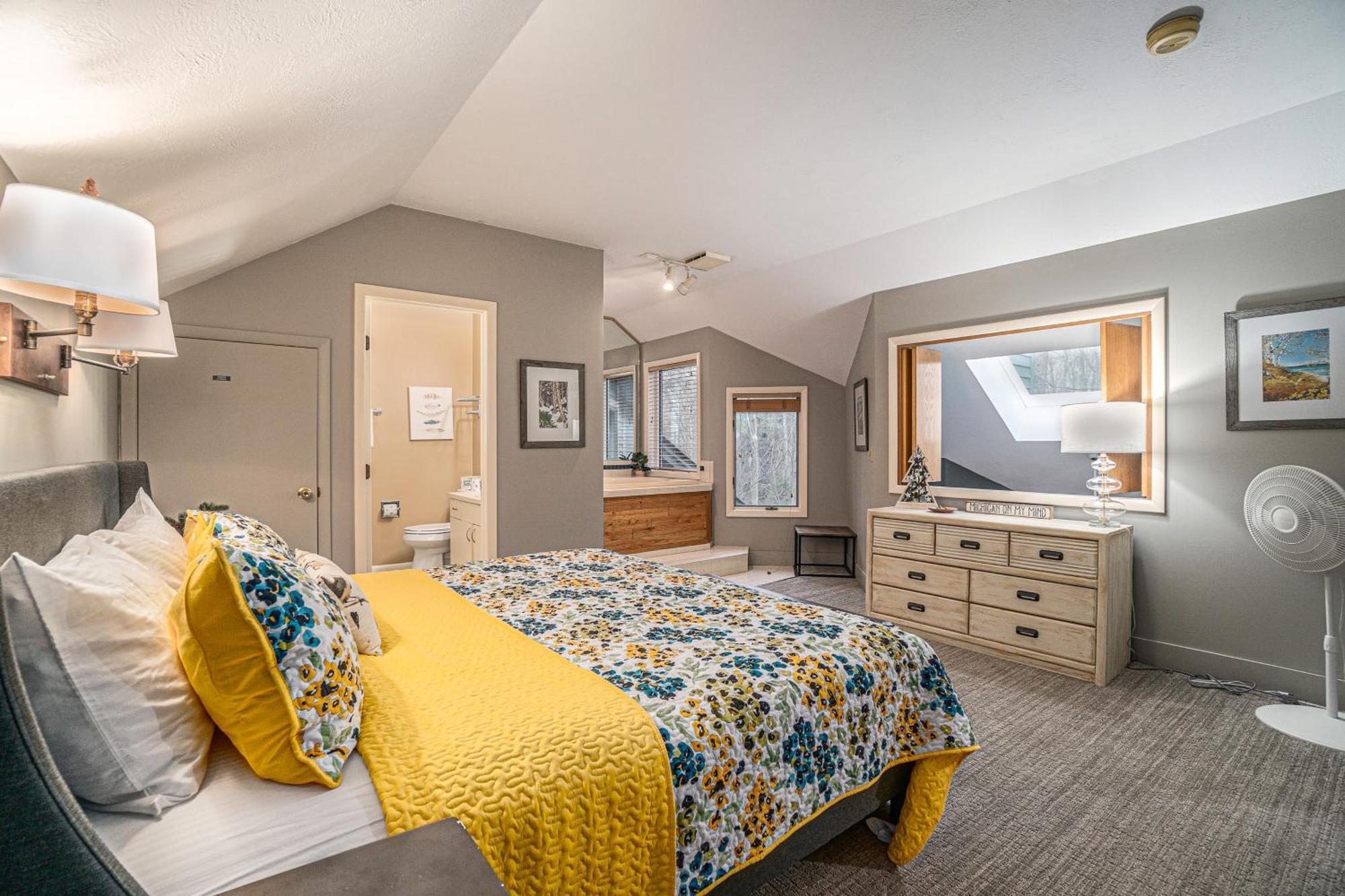 Wintergreen Condos Thompsonville Room photo