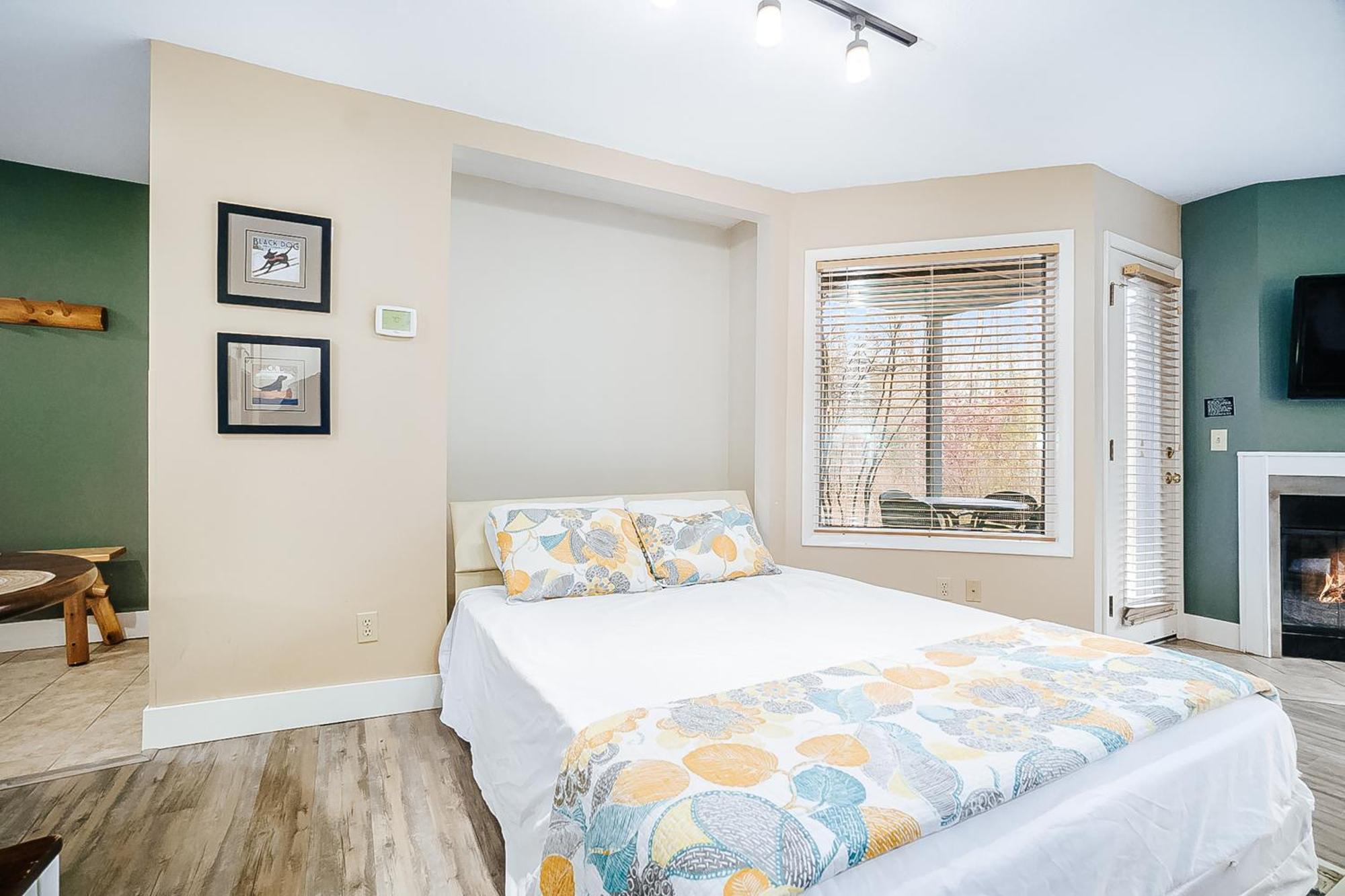 Wintergreen Condos Thompsonville Room photo